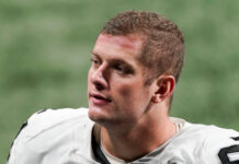 When this gay sports star hears his straight teammates talk about women, he struts right out the door! - queerty.com