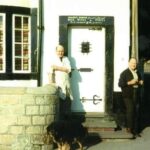Blue plaque for Barnsley gay couple who ‘defied convention’ – BBC