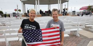 Disney cartoon ‘Gravity Falls’ introduces gay couple – Washington Blade Disney cartoon ‘Gravity Falls’ introduces gay couple - Washington Blade