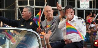 John Whitmire removes members of LGBT board after member requested a meeting – Houston Chronicle John Whitmire removes members of LGBT board after member requested a meeting - Houston Chronicle