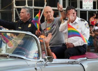 John Whitmire removes members of LGBT board after member requested a meeting – Houston Chronicle John Whitmire removes members of LGBT board after member requested a meeting - Houston Chronicle