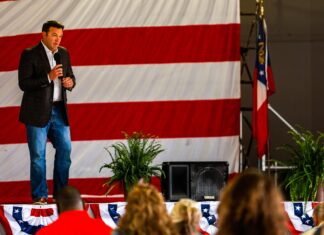 Kim Davis rep reacts to Sally Field's son's 'childish' criticism, remains 'optimistic' about repealing gay marriage - Entertainment Weekly