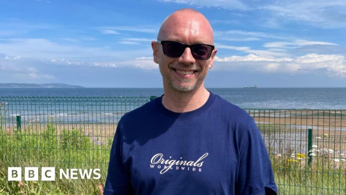 Out and Active NI: LGBT people find community outdoors - BBC