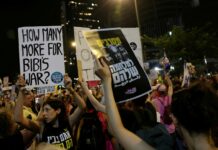 Protests Planned Against Israeli Gay Singer Eden Hason's Concerts for West Bank Settlers - Haaretz