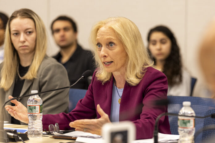 U.S. Reps. Mary Gay Scanlon and Summer Lee both rejected from ICE center in Pa. for oversight visits - Inquirer.com