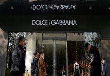 8 of the richest LGBT billionaires in 2024: net worths, ranked – from Apple to Dolce & Gabbana – South China Morning Post 8 of the richest LGBT billionaires in 2024: net worths, ranked – from Apple to Dolce & Gabbana - South China Morning Post