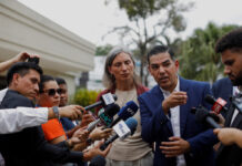 Democratic lawmakers travel to El Salvador, demand information about gay Venezuelan asylum seeker - Washington Blade