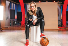 Gay sports broadcaster will be the first woman to call an NFL game for legendary network - MSN