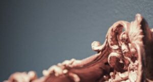 How Oscar Wilde Created a Queer, Mysterious Symbol in Green Carnations - Literary Hub