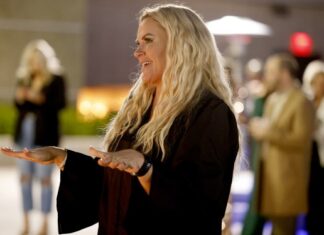 ‘Real Housewives’ Star Heather Gay Doesn’t Think Mormons on TV Are Wearing Sacred Garments – People.com 'Real Housewives' Star Heather Gay Doesn't Think Mormons on TV Are Wearing Sacred Garments - People.com