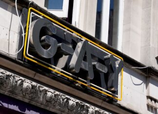 Soho bar serves up gonorrhea vaccines in sexual health drive – BBC Soho bar serves up gonorrhea vaccines in sexual health drive - BBC