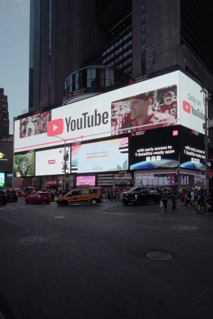 YouTube’s NFL Broadcast Will Test Platform’s Ability to Handle Live Sports - The New York Times