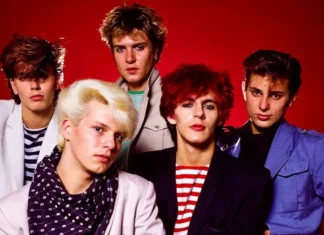 30 years of gay style: from disco chic to hipster bears | Fashion – The Guardian 30 years of gay style: from disco chic to hipster bears | Fashion - The Guardian