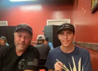 Charlie Sheen Revealed In His New Documentary That He Smoked So Much Crack During His Public Meltdown That It Literally Turned Him Gay - Barstool Sports