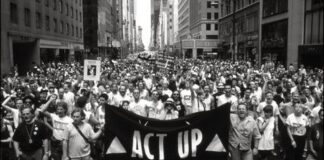 ‘Fight Back’ turns theatergoers into 1980s ACT UP activists – Gay City News ‘Fight Back’ turns theatergoers into 1980s ACT UP activists - Gay City News