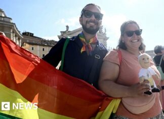 LGBTQ+ Catholics make historic pilgrimage at Vatican - BBC