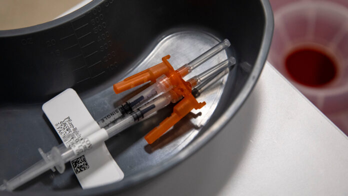 Steven Hatfill, Covid Vaccine Critic, Is Ousted From H.H.S. - The New York Times