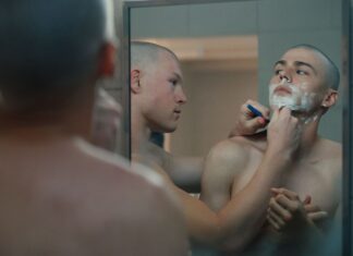 'They operated under a cloud of fear': A secret history of gay people in the US military - BBC