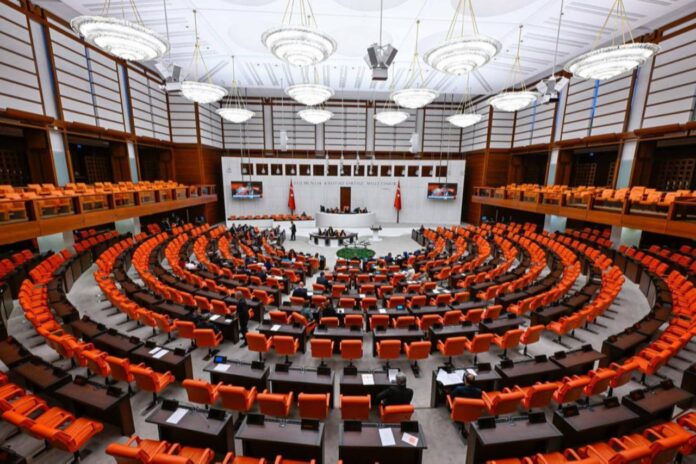 Türkiye's judicial reform package to focus on family values, curb 'LGBT propaganda' - Türkiye Today