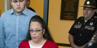 Supreme Court weighs Kim Davis’ appeal to overturn decision legalizing same-sex marriage - New York Post