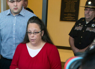 Supreme Court weighs Kim Davis’ appeal to overturn decision legalizing same-sex marriage – New York Post Supreme Court weighs Kim Davis’ appeal to overturn decision legalizing same-sex marriage - New York Post