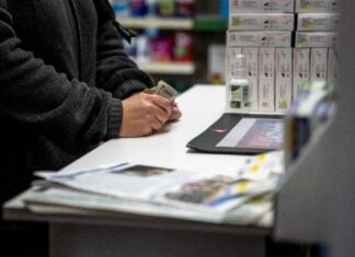 As ACA subsidies expire, voters cite health costs as top economic worry, survey finds - CNBC