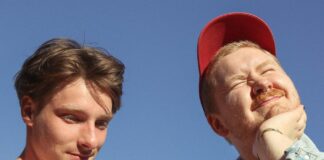 Chick-fil-A Celebrating Gay Coupleâs Wedding Divides Customers - Newsweek