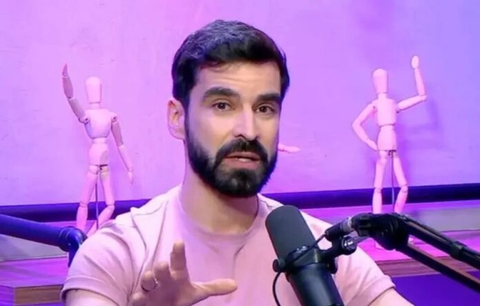 ESPN journalist tells viewers he is gay, as he calls out soccer coach’s homophobia - OutSports