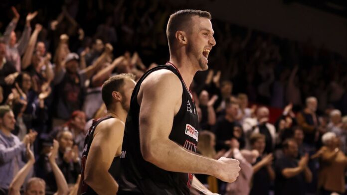 Ex-NBL star Andrew Ogilvy comes out as gay - ESPN