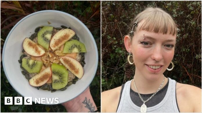 Fibremaxxing: Trend for eating more fibre has surprising benefits - BBC