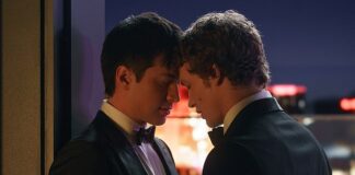 First out gay hockey pro thinks 'Heated Rivalry' will lead to more players staying in the closet - Entertainment Weekly