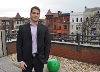 Gay D.C. gym owner delays decision on plea offer in child porn case – Washington Blade Gay D.C. gym owner delays decision on plea offer in child porn case - Washington Blade