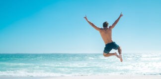 How a phallic rugby statuette made my trip to Fiji – GayCities How a phallic rugby statuette made my trip to Fiji - GayCities