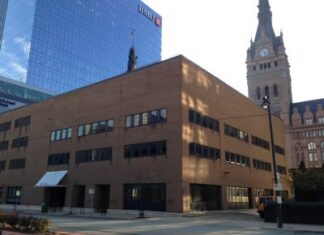 Milwaukee LGBT Community Center looking for a new home to save money – Milwaukee Journal Sentinel Milwaukee LGBT Community Center looking for a new home to save money - Milwaukee Journal Sentinel