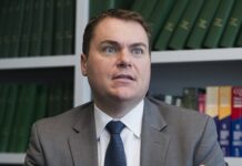 Republicans look to buck 'diversity' trends with black and gay congressional hopefuls -- including an openly gay candidate accused of exposing himself to staffers - Daily Mail