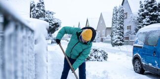 Shoveling snow could pose dangerous health risk for one group, experts warn - Fox News