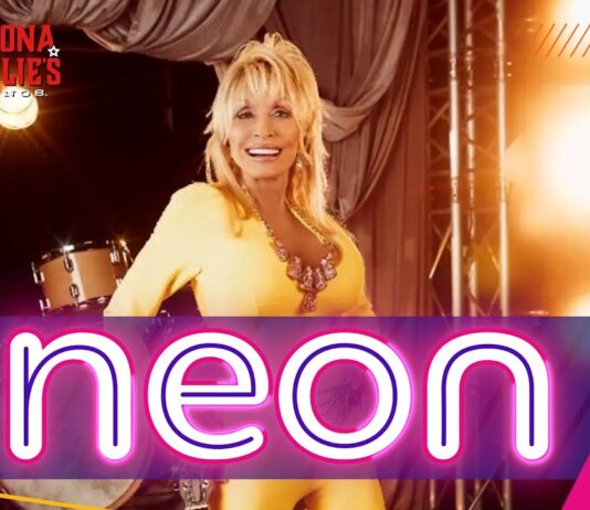 The hot new gay travel trend? "Friendsmas" in Las Vegas - GayCities