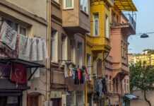We stayed in a conservative area of Istanbul. It tested the limits of my tolerance. – GayCities We stayed in a conservative area of Istanbul. It tested the limits of my tolerance. - GayCities