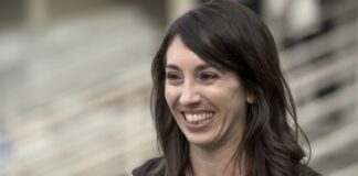 Woman accused of assaulting stranger, hurling anti-gay insults in Alexandria grocery store - NBC4 Washington