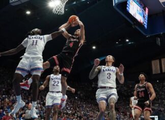 Darryn Peterson's camp breaks silence as Kansas handles Houston: 'So many life lessons to prepare Darryn' - CBS Sports