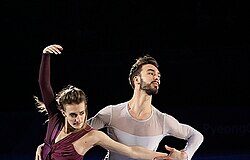 Gay ice dancer Guillaume Cizeron's Olympic controversy explained - Yahoo Sports UK