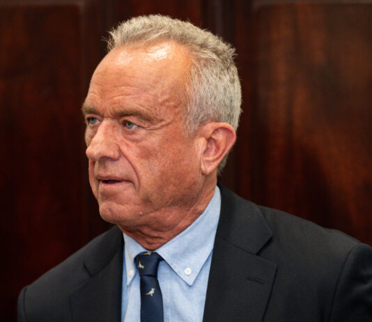 Kennedy Promises Action, Though Not Regulation, on Ultraprocessed Foods - The New York Times