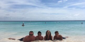 Pride runs on island time for the stunning island of Curaçao – gaycities.com Pride runs on island time for the stunning island of Curaçao - gaycities.com