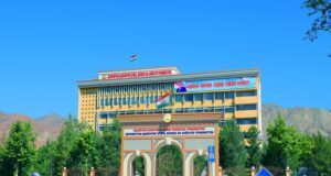 Russian publisher demands book about animal reproduction be censored over ‘LGBT propaganda’ - Новая газета Европа