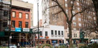 Trump administration takes down rainbow flag at Stonewall National Monument – PBS Trump administration takes down rainbow flag at Stonewall National Monument - PBS