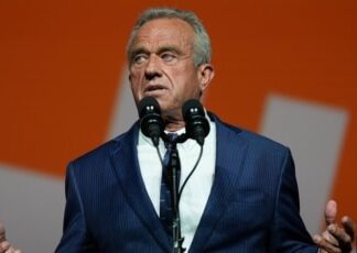 US health regulators to consider safety status of processed ingredients, RFK Jr. says – Reuters US health regulators to consider safety status of processed ingredients, RFK Jr. says - Reuters