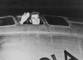 Enola Gay | Facts, History, Controversy, & Hiroshima – Britannica Enola Gay | Facts, History, Controversy, & Hiroshima - Britannica