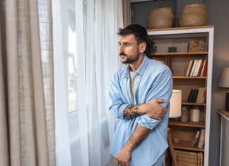 Gay men face alarming suicide rates amid declining mental health resources – stacker.com Gay men face alarming suicide rates amid declining mental health resources - stacker.com