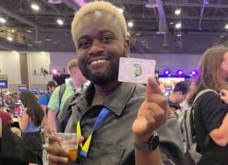 Gay professional gamer detained by ICE fears deportation to Cameroon, where homosexuality is illegal - Advocate.com