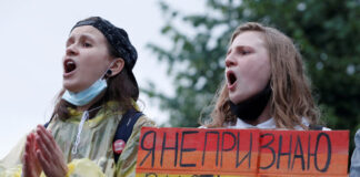 Russia Declares Leading LGBT Rights Group ‘Extremist’ - Human Rights Watch